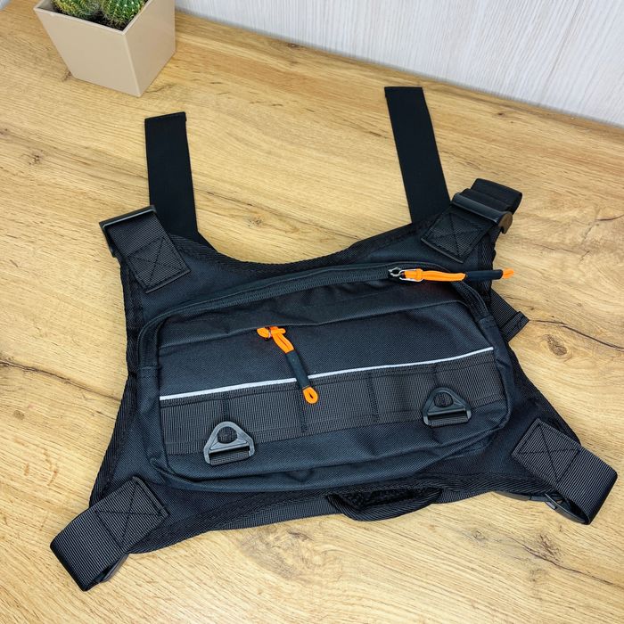 Чоловіча стильна грудна сумка