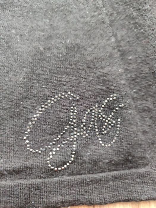 Czarny gładki sweter z dekoltem S 36 GAS