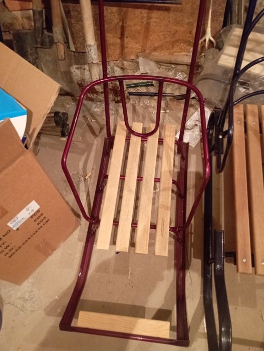 Санки детские новые.