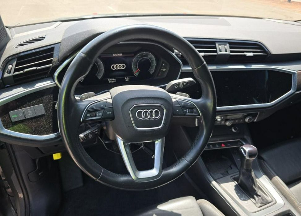 Audi Q3 PREMIUM PLUS / S-Line / Quattro