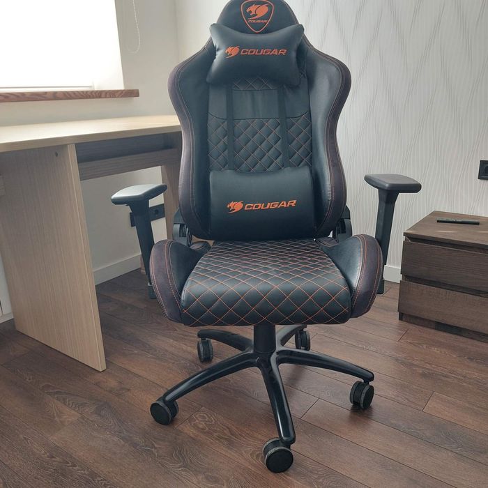 Cougar Armor Pro крісло компьютерне