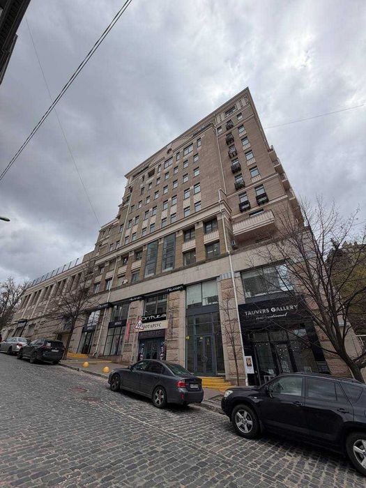 Продаж квартири в самому серці Києва 232 м. Ольгинська, 6. Майдан