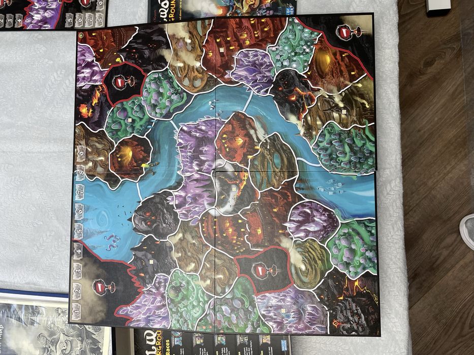 Настільна гра Small World Underground (англійською з перекладом) нова