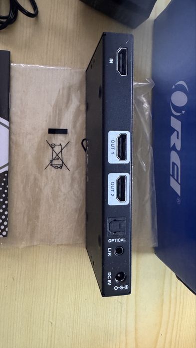 Rozdzielacz HDMI OREI BK 102A z funkcja ekstrakcji audio