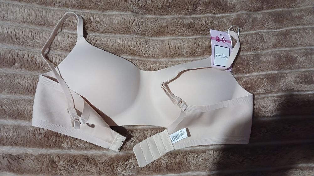 Бюст без кісточок