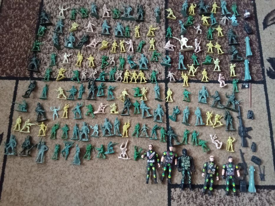 Продам солдатики
