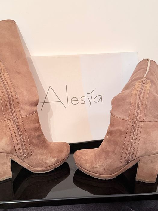 Італійські жіночі чоботи. 39 розмір. Ношені