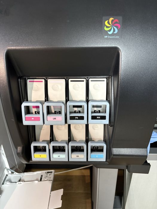 HP DesignJet Z6100 - Impressora Digital Profissional