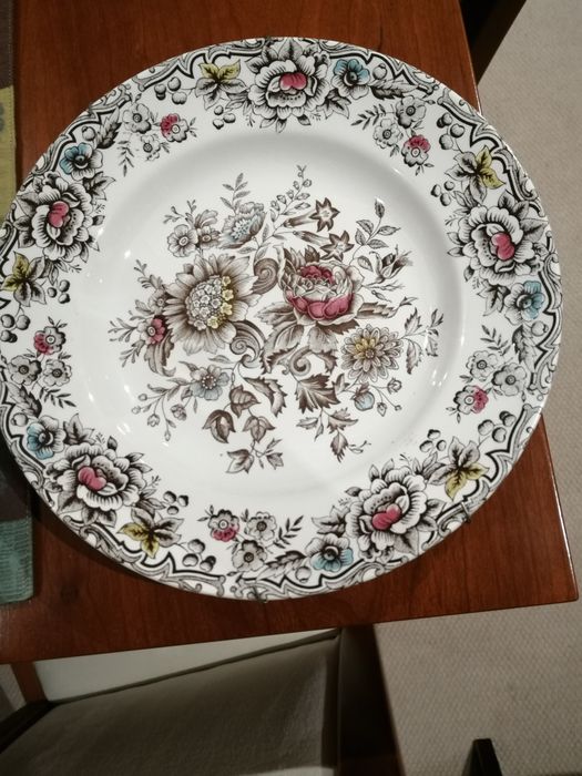 Prato ladeiro em cerâmica anttigo da Gesol Portugal