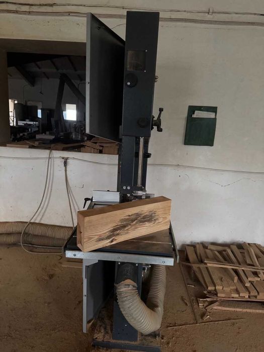 Вертикальна стрічкова пила FELDER FB 610