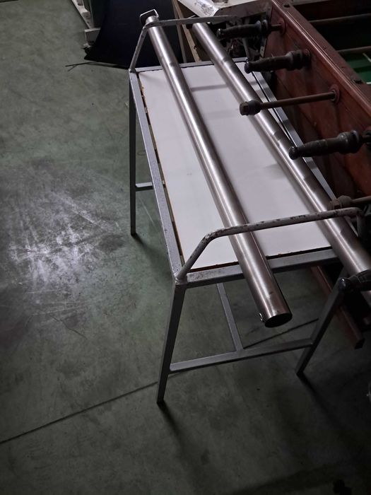 Mesas de apoio para confeção