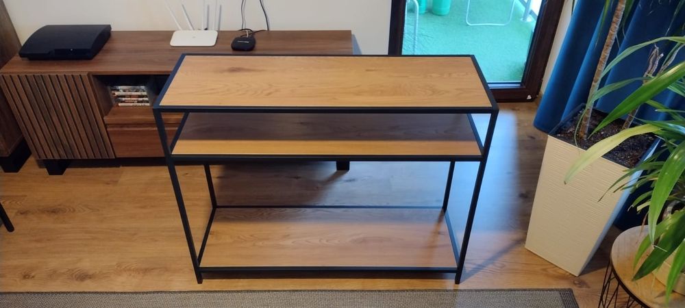 Nowy metalowy regał