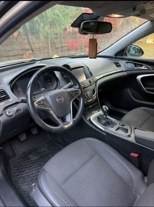 Opel insignia Polski salon