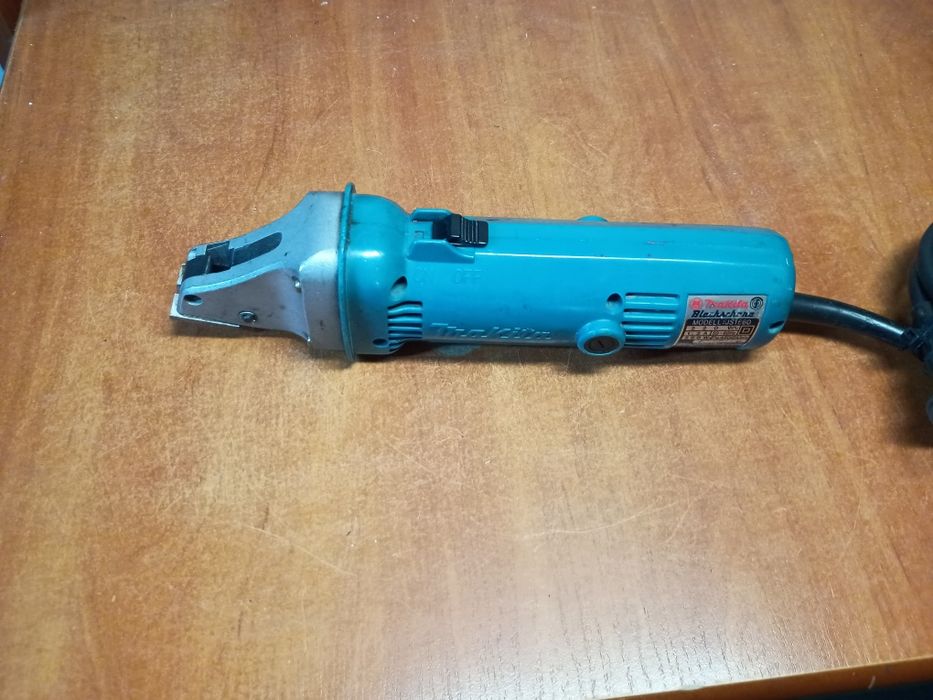 Nożyce do blachy Makita JS 1660.