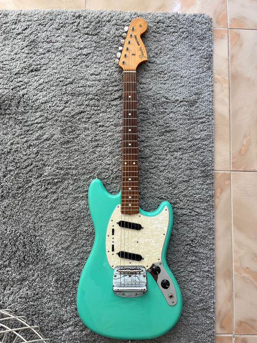 Guitarra Fender Mustang Vintera