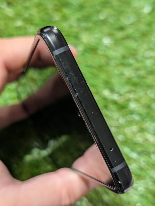 Дефект Samsung Flip 3  128 GB f711u Neverlock