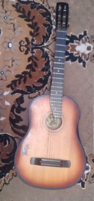 Продам    гитару