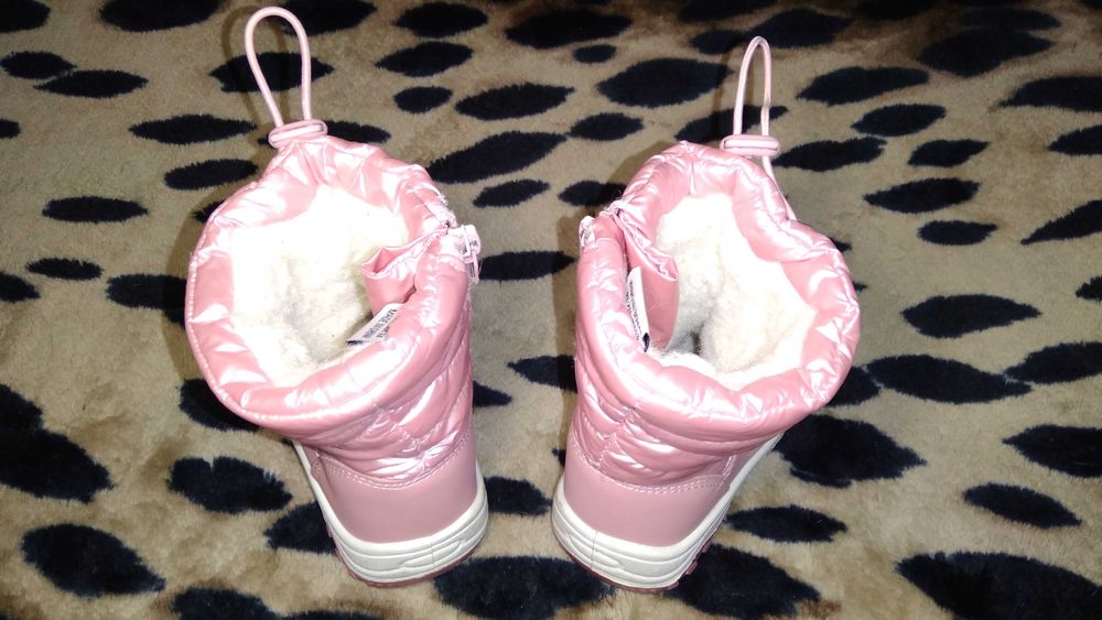 Продам детские сапожки