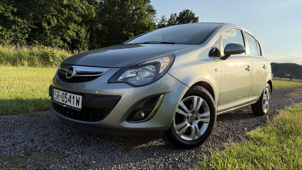 Opel corsa lift 1.2 klima alufelgi tempomat