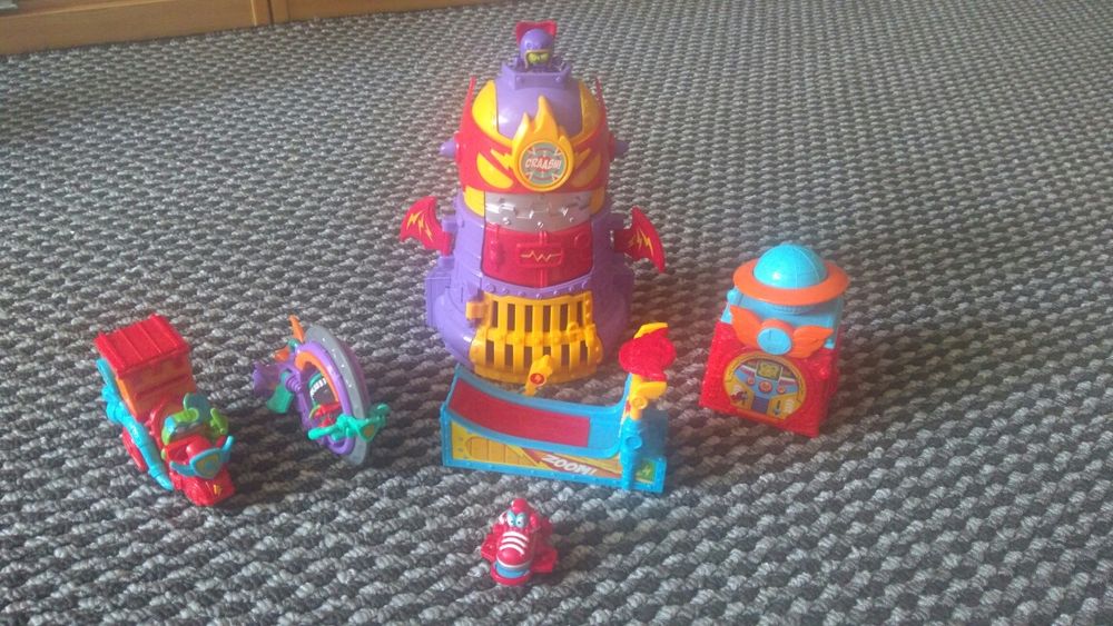 Super Zings, dwa zestawy