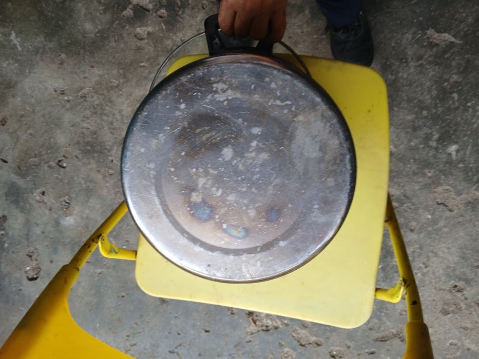 Pot in good condition64751407404290122
