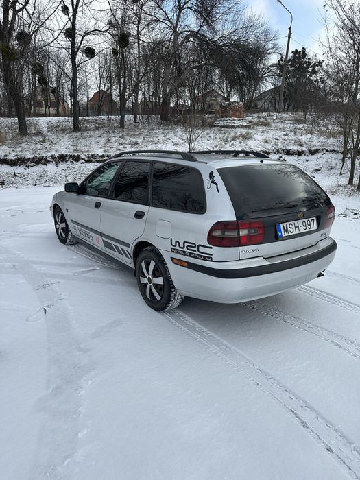 Продам Вольво V40 1,9 дизель