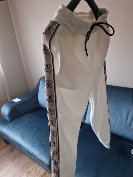 Dres damski marki Guess