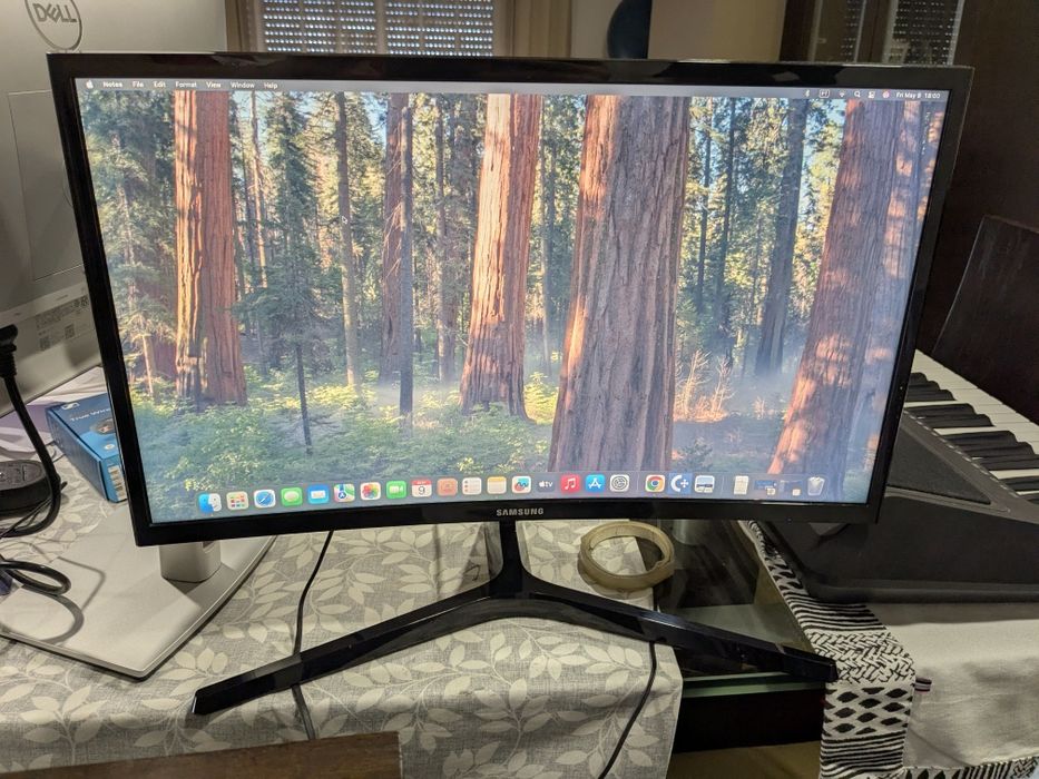 Samsung Gaming Monitor, Curved 24" (C24RG50) – Full HD, 144 Hz – Refurbished64550566943490120