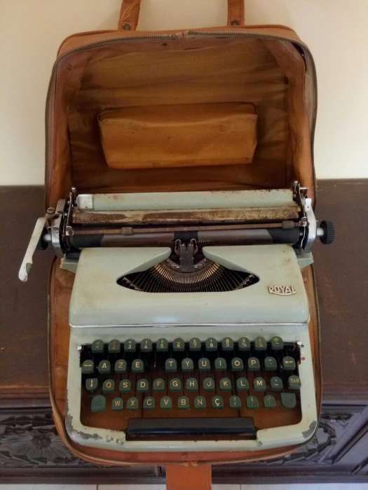 Máquina escrever Royal