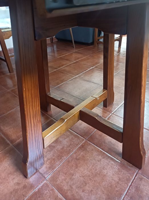 Mesa extensível pinho escurecido