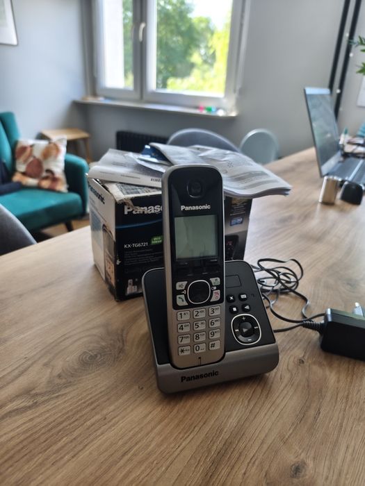 Telefon stacjonarny Panasonic KX-TG6721
