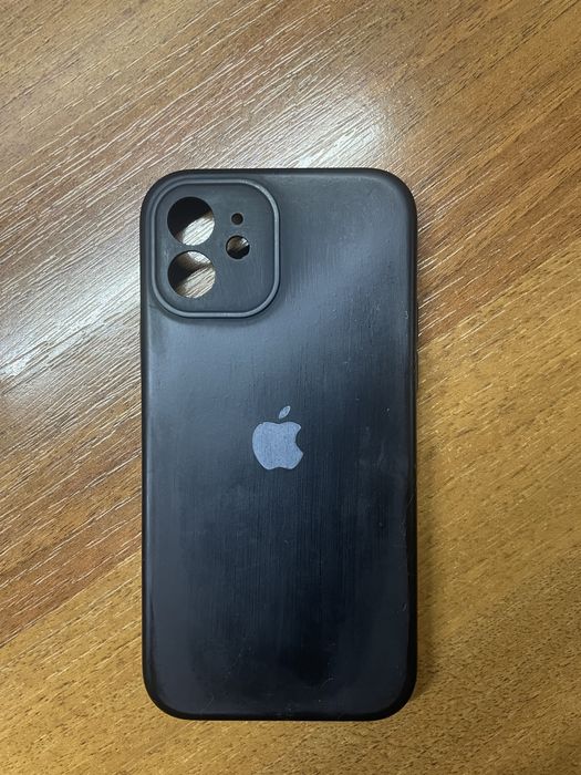 Продам чехол Iphone 12