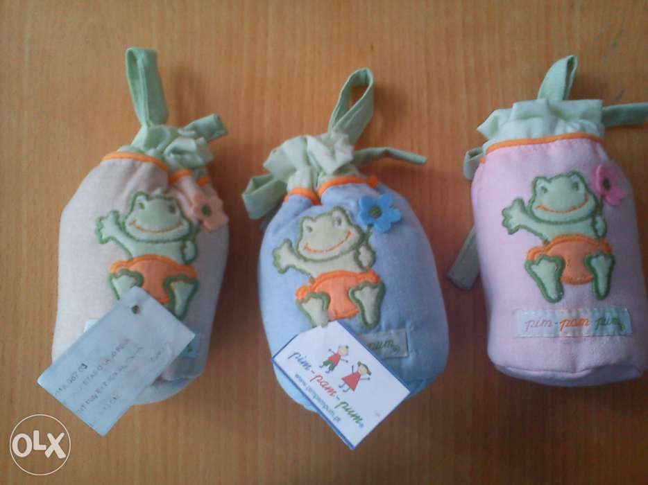 Porta chupetas de marca em tecido novos