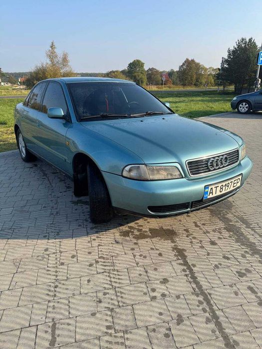 Автомобіль audi a4 b5
