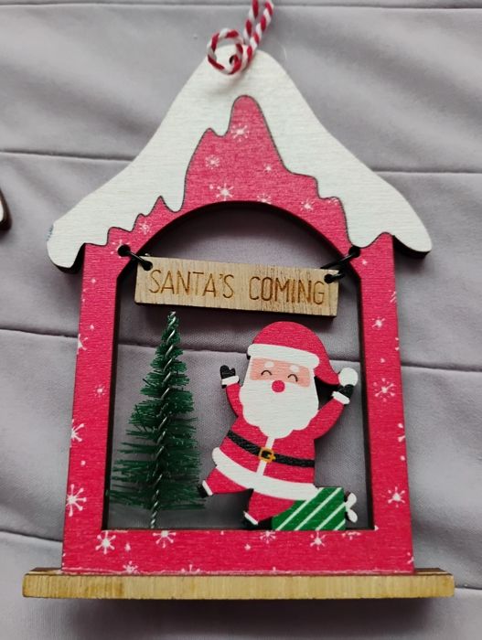 Zawieszka świąteczna domek z Mikołajem