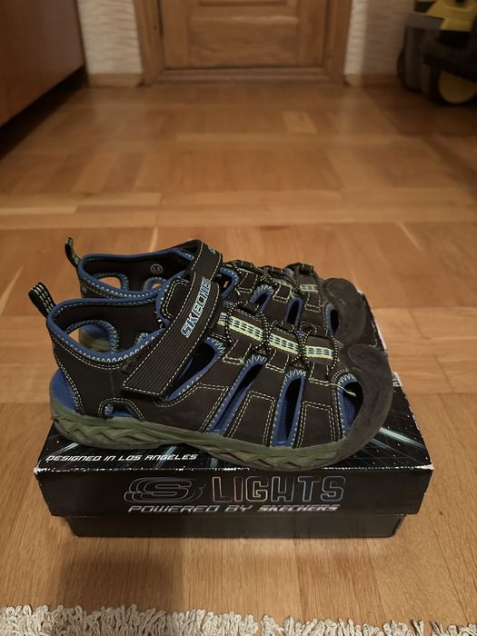 Босоніжки skechers на хлопчика 33/34розмір