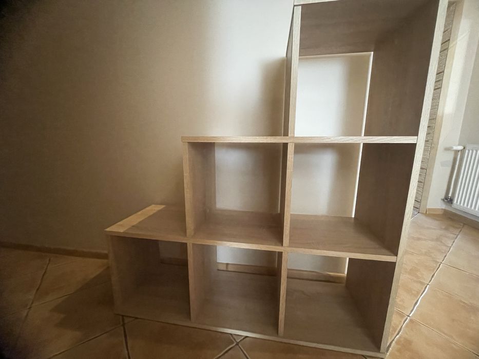Sprzedam regał na książki 1 m dł na 1,10 wysoki