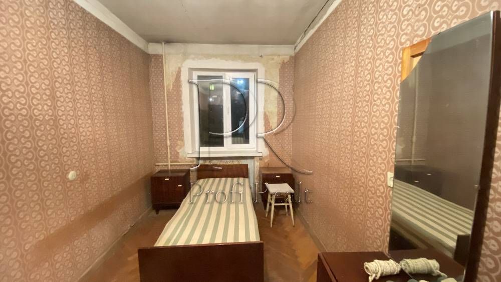 Продаж 1к квартири Виноградар пр Свободи 10 / пр Правди/ Ретровіль