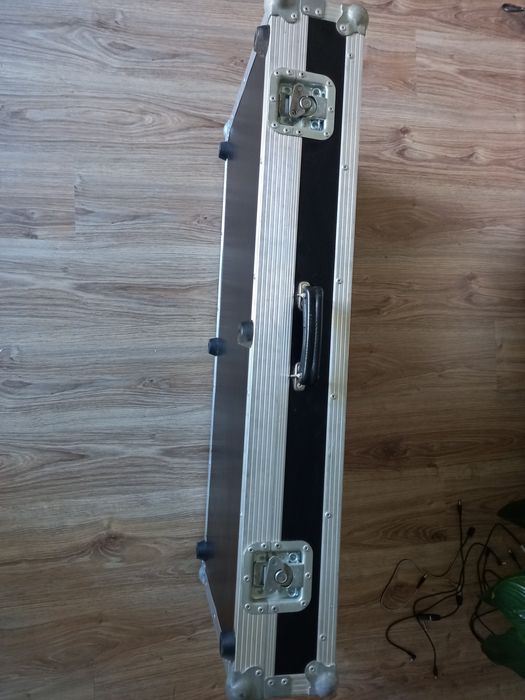 Zasilacz + Case pedalboard na efekty gitarowe + okablowanie Warszawa