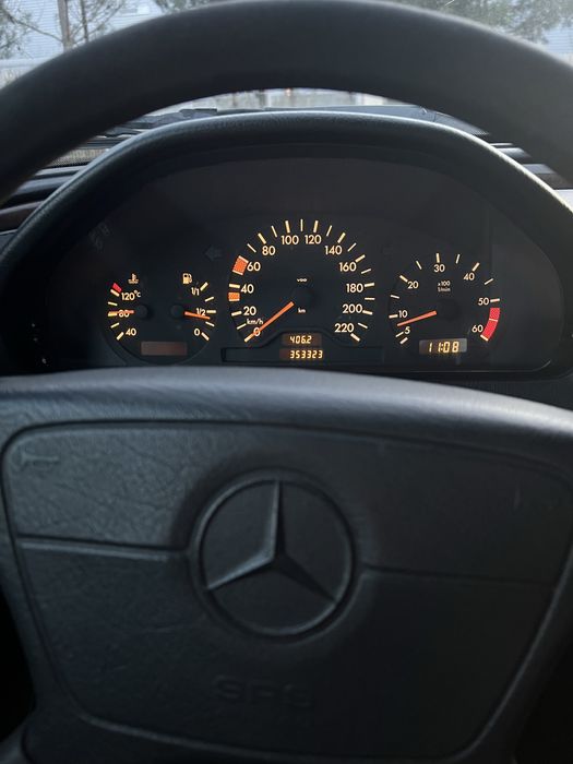 Mercedes-Benz C220