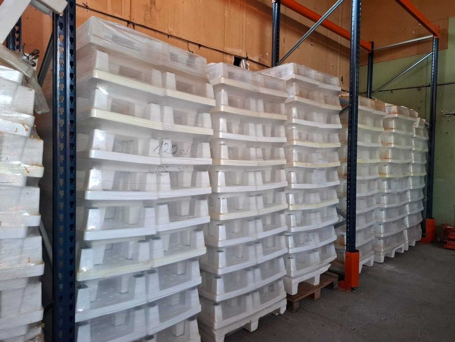 mini palety styropianowe, podstawki, paletki styropianowe