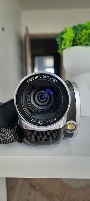 Камера Canon Legria FS200