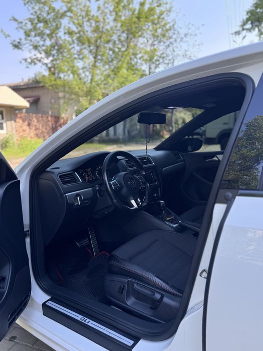 Volkswagen Jetta 6 2.0 GLI