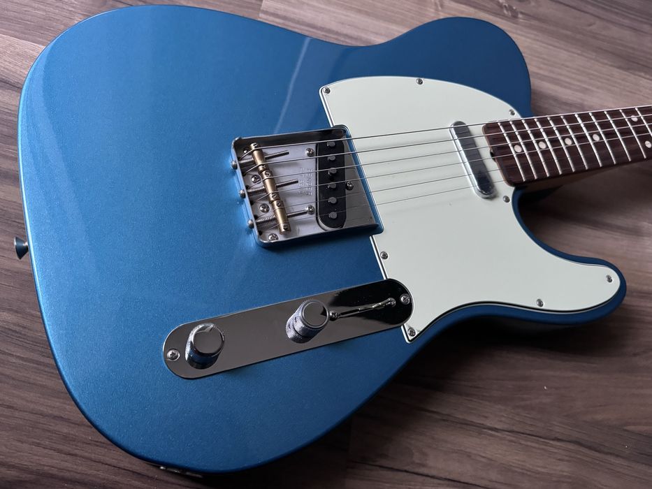 Новий Fender Vintera ’60s Telecaster Modified Lake Placid Blue