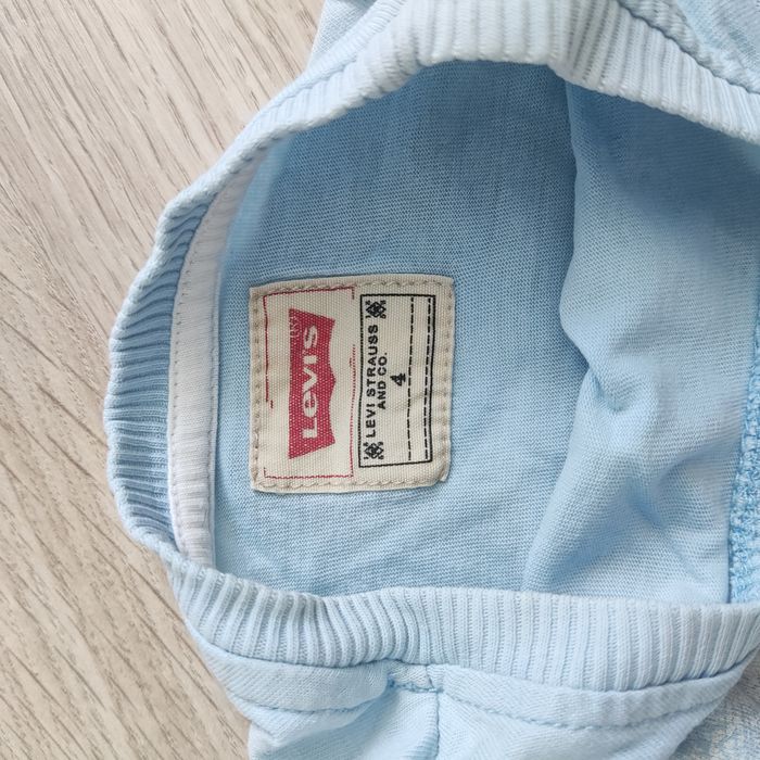 T-shirts LEVI'S - tamanho: 4