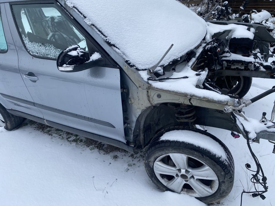 Четверть бочина четвертина ланжерон поріг кузов Шкода Ети Skoda Yeti