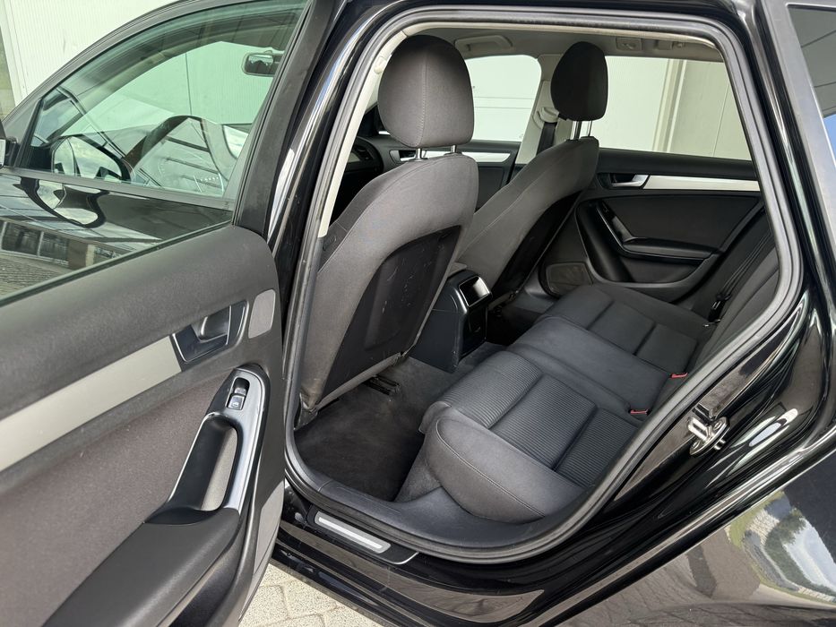 Audi A4 B8 2.0 TDI 143KM * Klimatronik *Grzane Fotele * Led * Alu