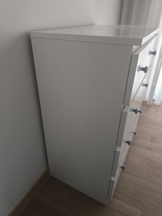 Cómoda Ikea usada