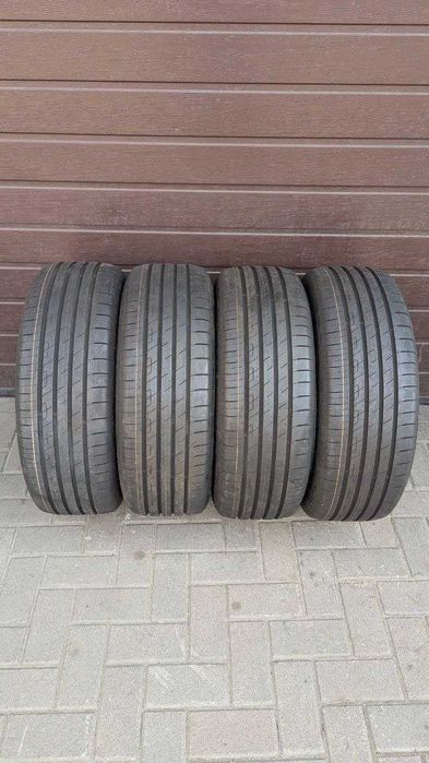 Шини 215/55 R18 95H Goodyear Efficient grip
