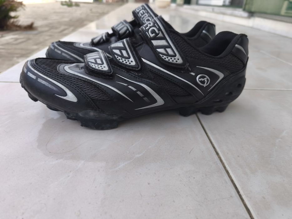 Sapatos bicicleta montanha